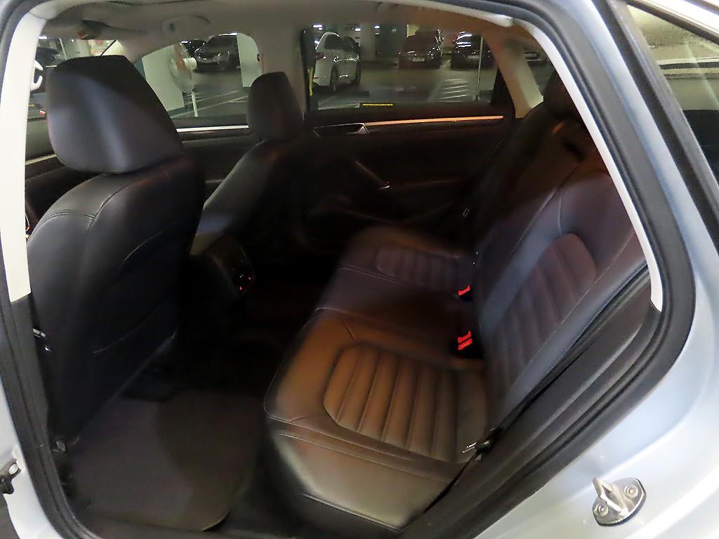 Volkswagen Passat - Vista 7