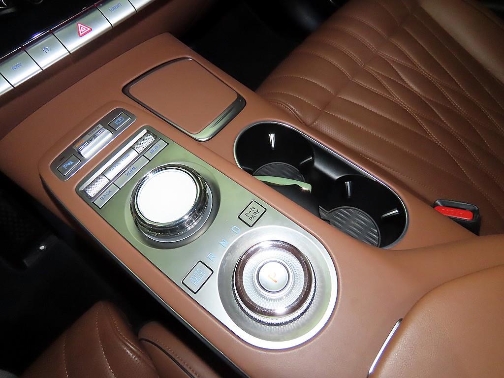 Genesis GV70 - Vista 12