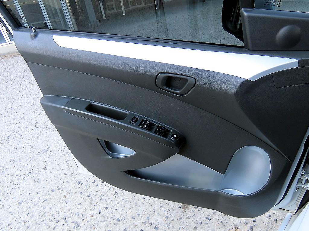 Chevrolet Spark - Vista 11