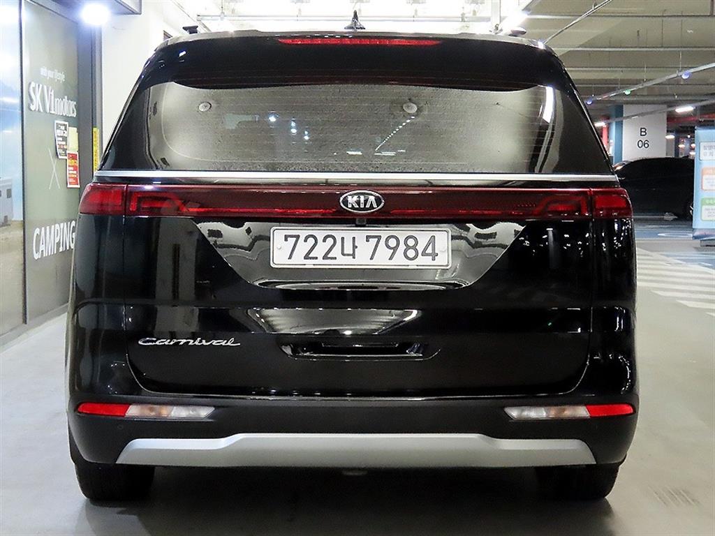 KIA Carnival - Vista 5