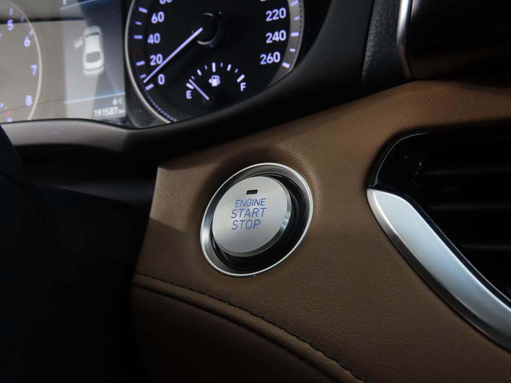 HYUNDAI Grandeur 2018 Gris - Importación desde Corea - HF Imports Iquique - Foto 13