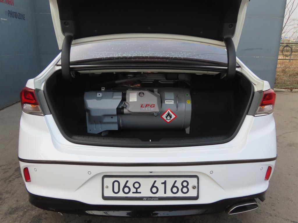 HYUNDAI Sonata - Vista 9