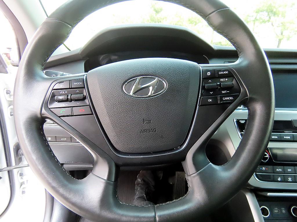 HYUNDAI Sonata - Vista 8