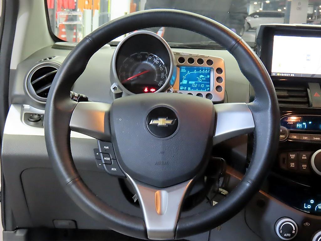 Chevrolet Spark - Vista 8