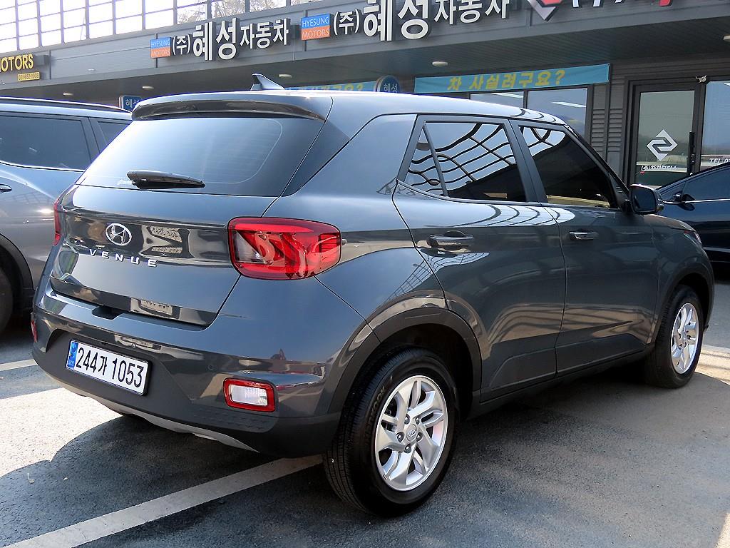 HYUNDAI Venue - Vista 3
