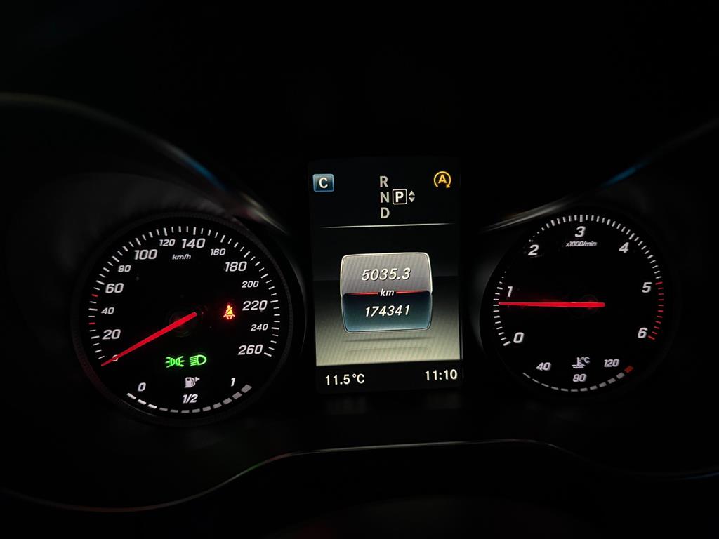 Mercedes Benz C Class - Vista 4