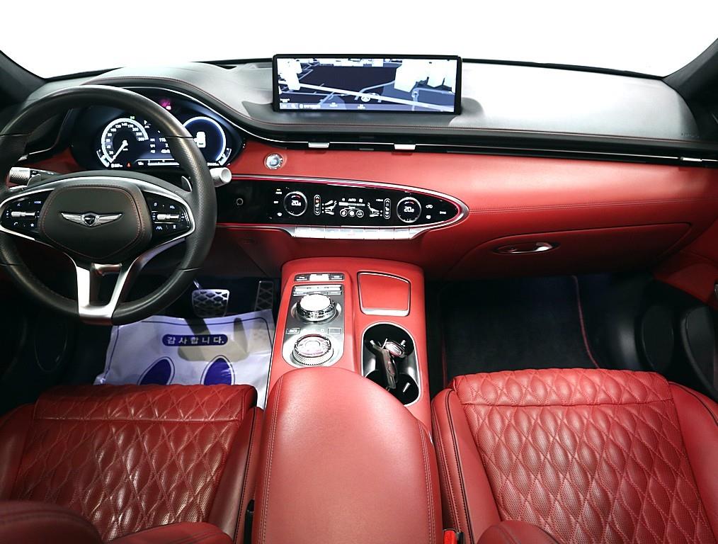 Genesis GV70 - Vista 5