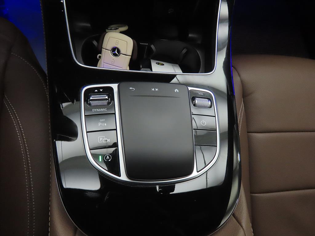 Mercedes Benz E class - Vista 11