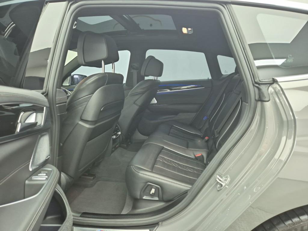 BMW Gran Turismo - Vista 12