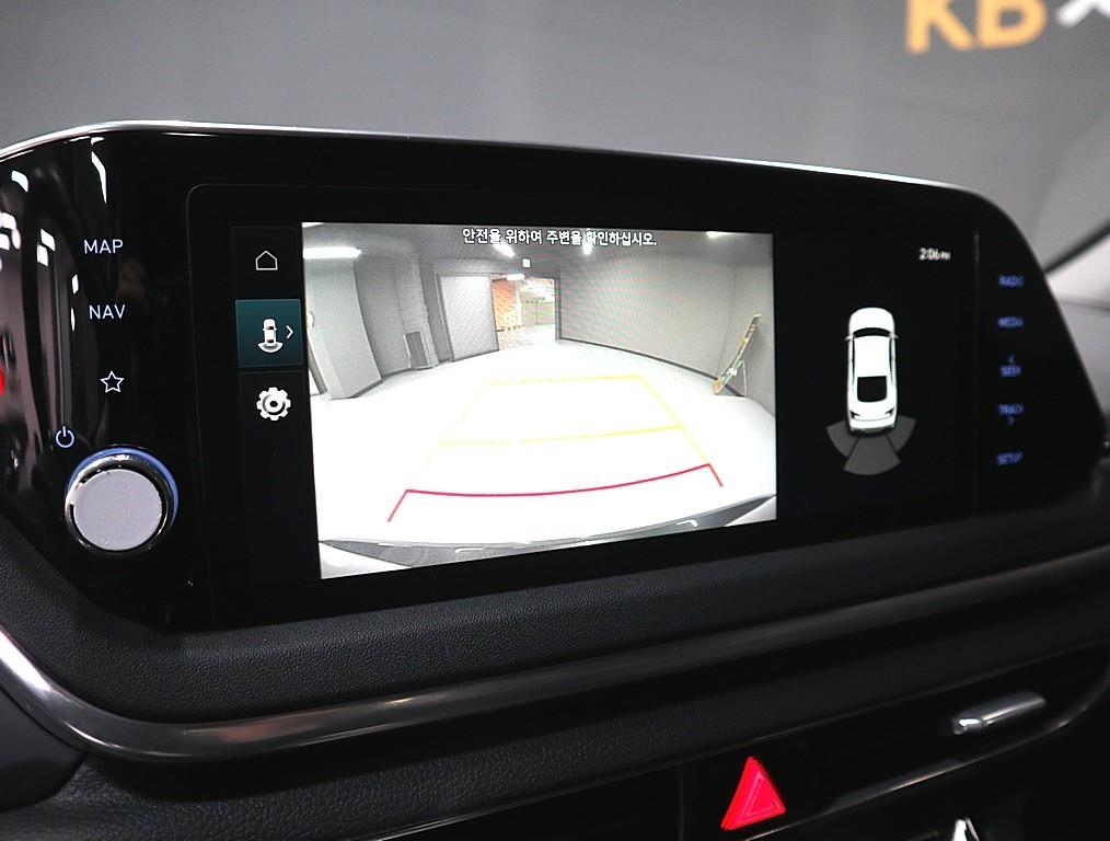 HYUNDAI Sonata - Vista 12