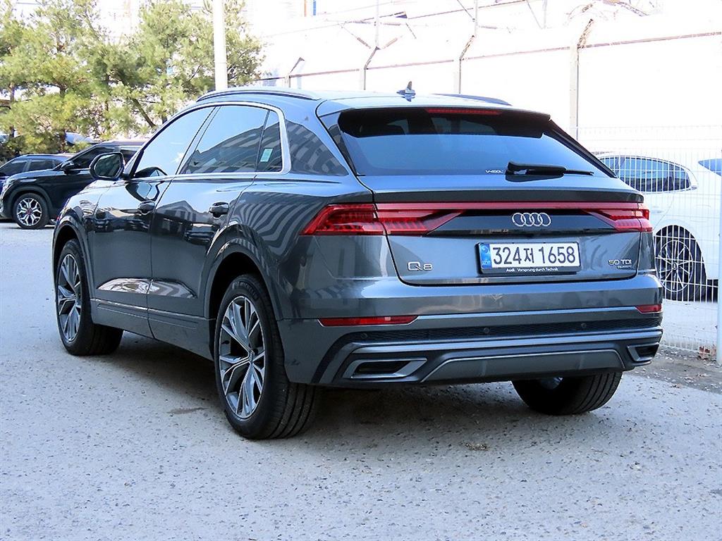 Audi Q8 - Vista 3