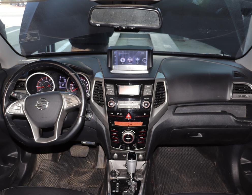 Ssangyong Tivoli 2015 Blanco - Importación desde Corea - HF Imports Iquique - Foto 13