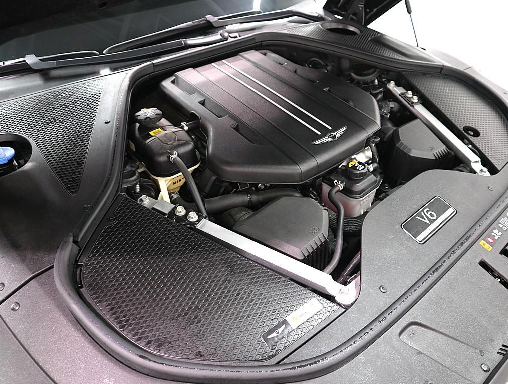 Genesis G90 - Vista 6