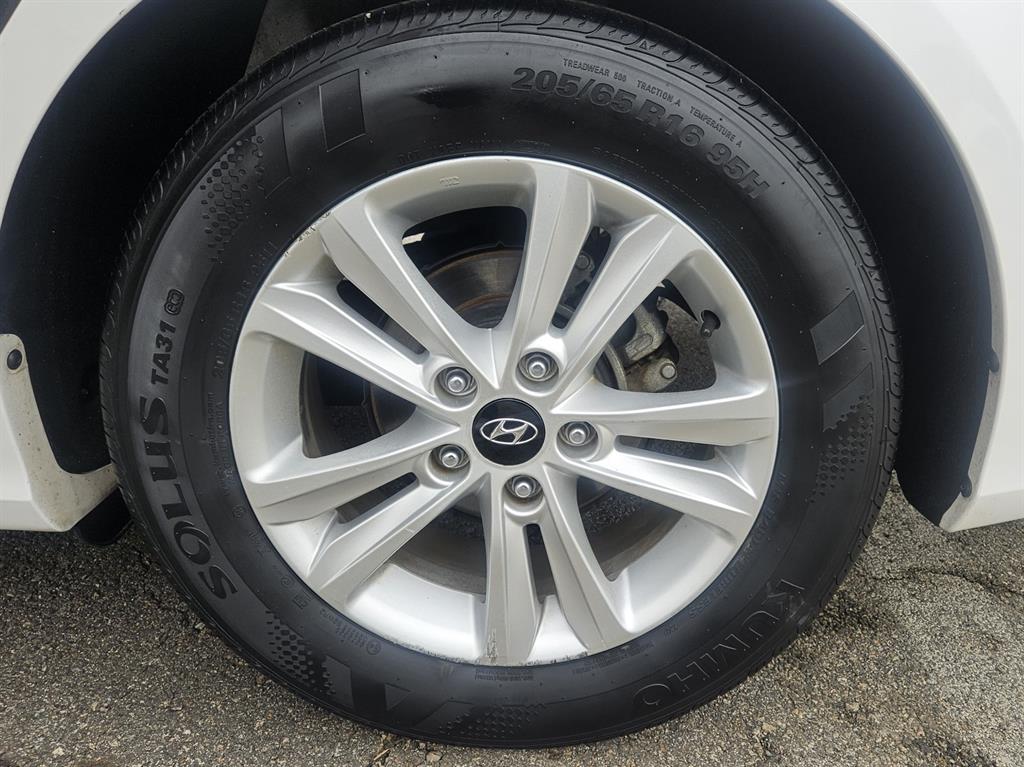 HYUNDAI Sonata - Vista 5