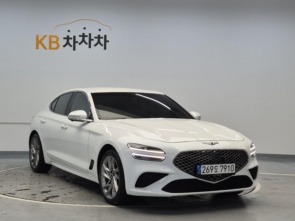 Genesis G70 - Vista 4