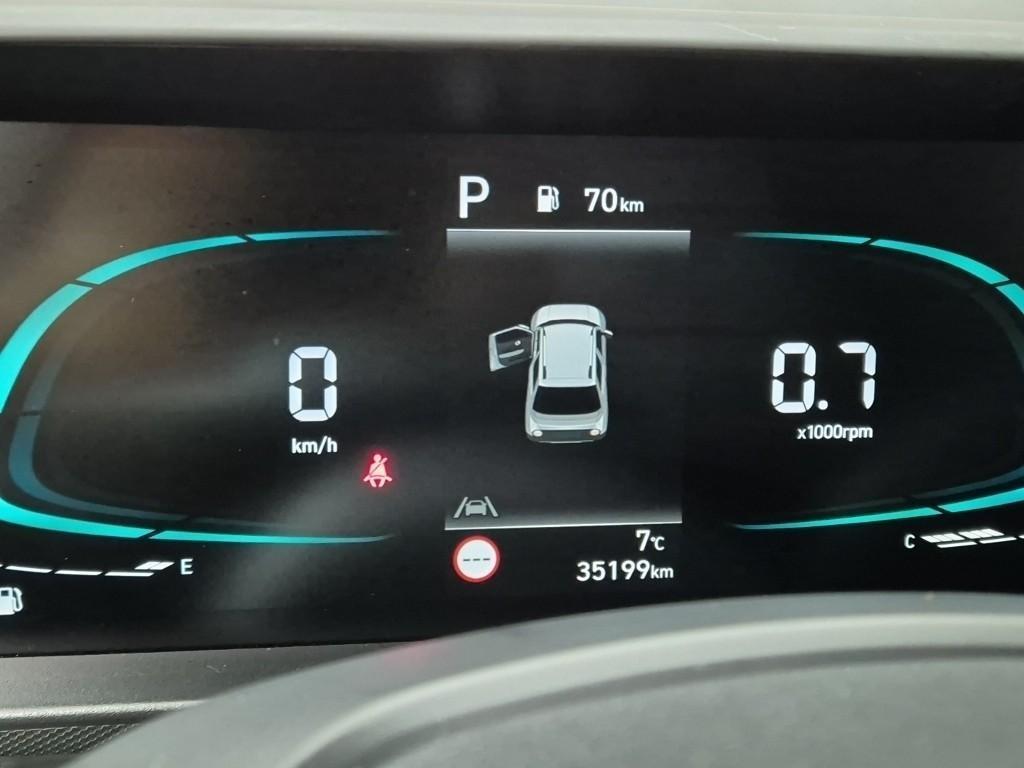 HYUNDAI Casper - Vista 7