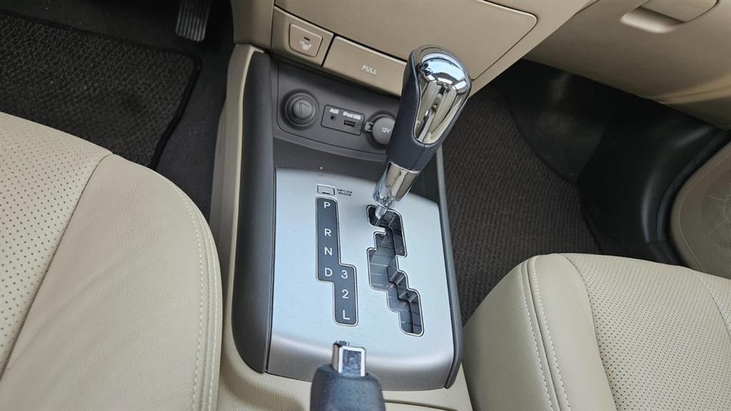 HYUNDAI Avante - Vista 9