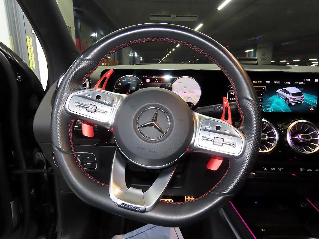 Mercedes Benz GLA Class - Vista 8