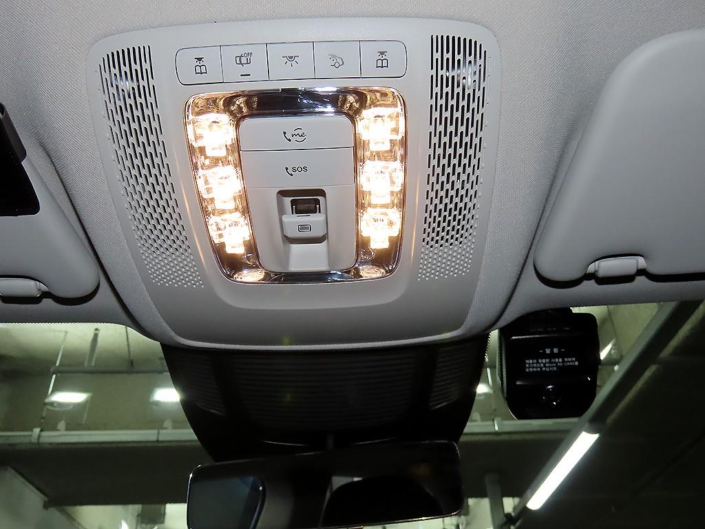 Mercedes Benz GLE Class - Vista 12