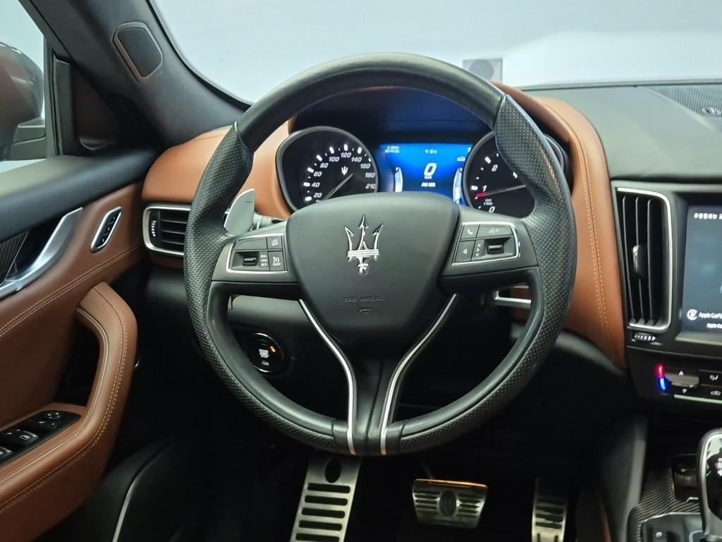 Maserati Levante - Vista 9