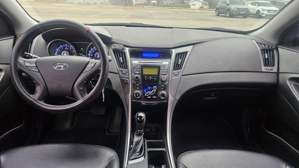 HYUNDAI Sonata - Vista 7