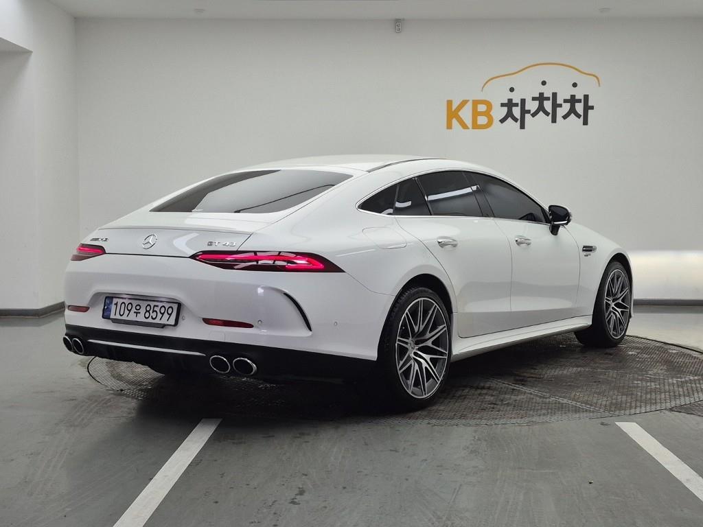 Mercedes Benz AMG GT - Vista 4