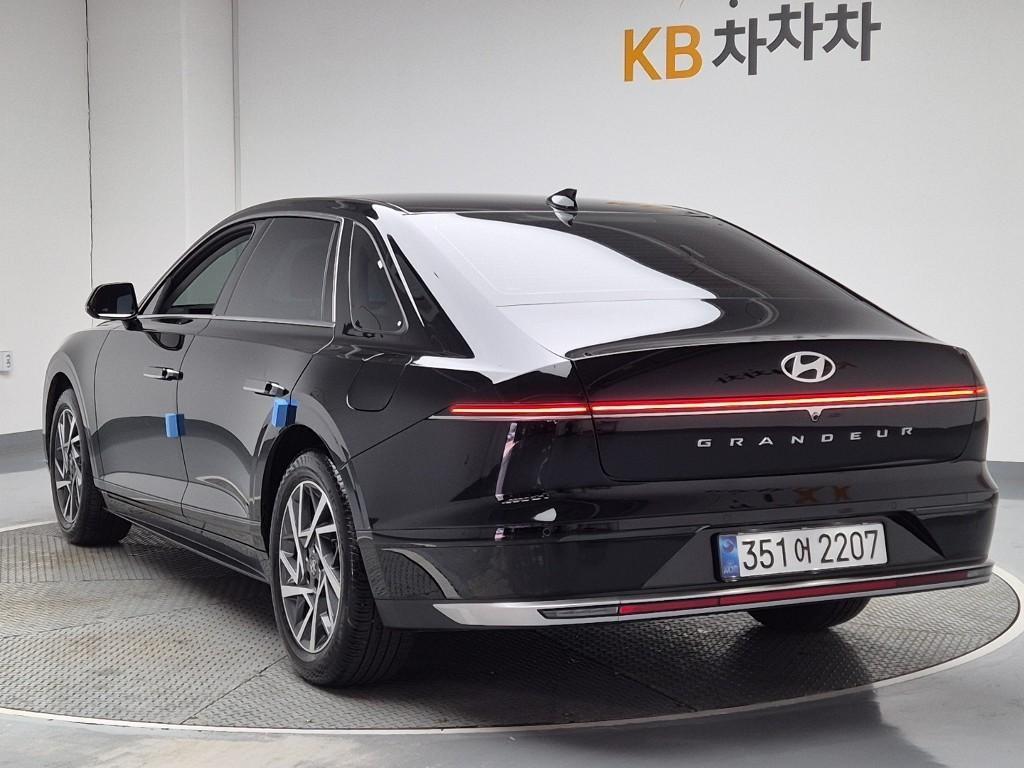 HYUNDAI Grandeur - Vista 2