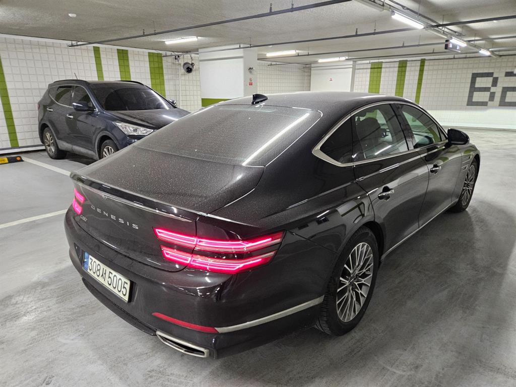 Genesis G80 - Vista 6