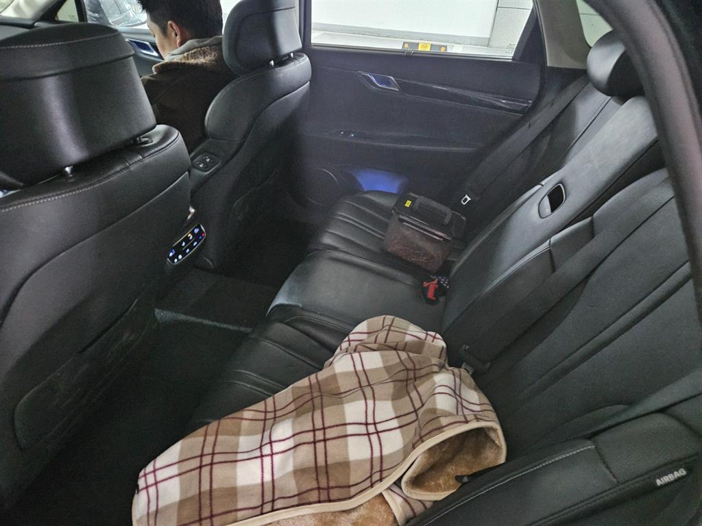 Genesis G80 - Vista 7