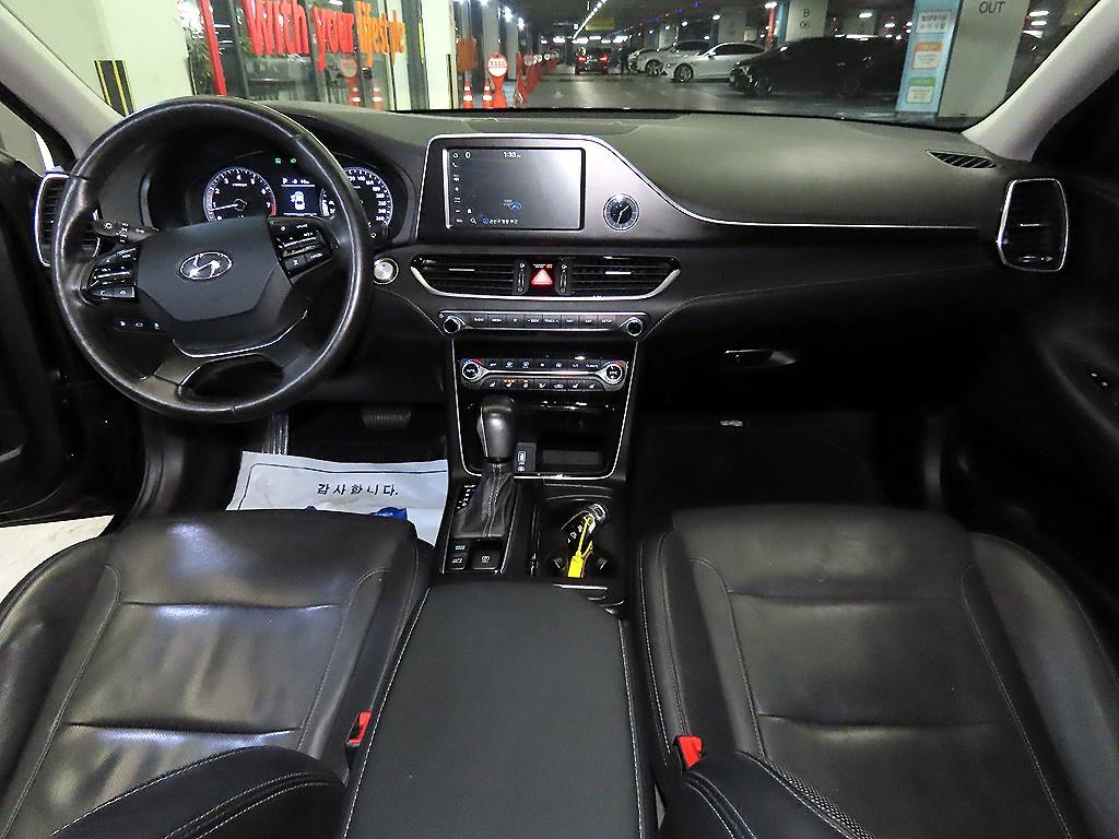 HYUNDAI Grandeur - Vista 10