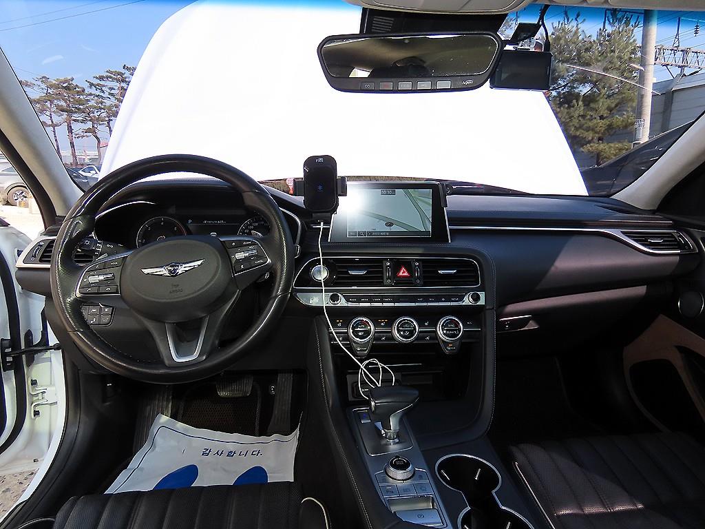 Genesis G70 - Vista 7