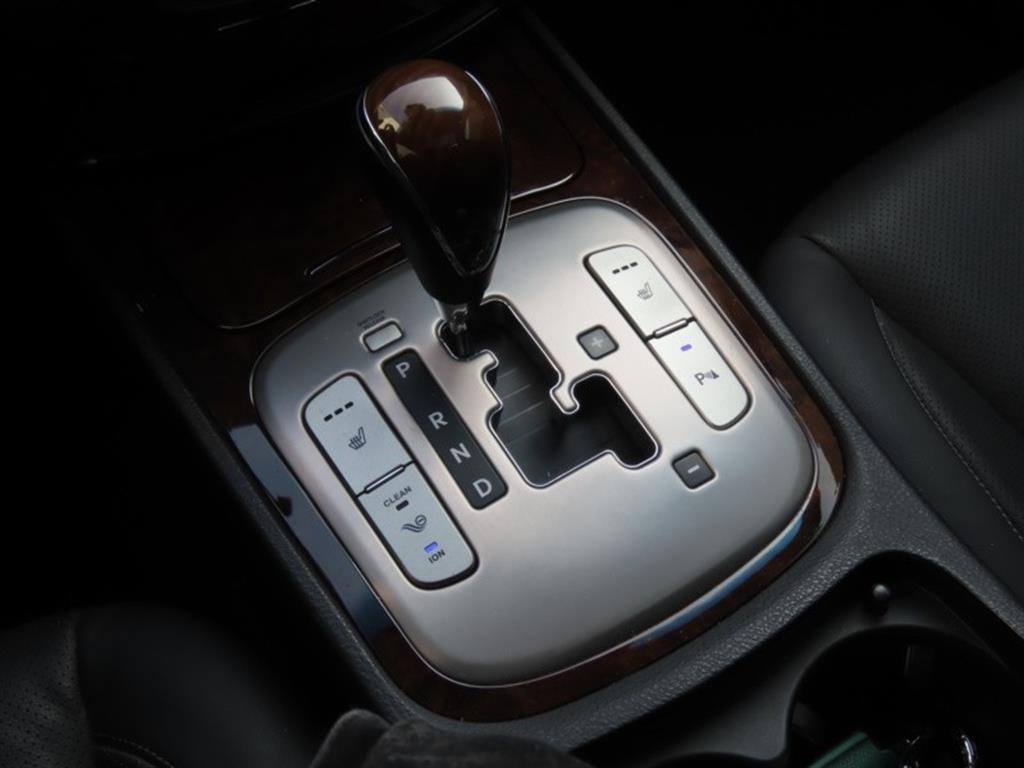 HYUNDAI Genesis - Vista 11