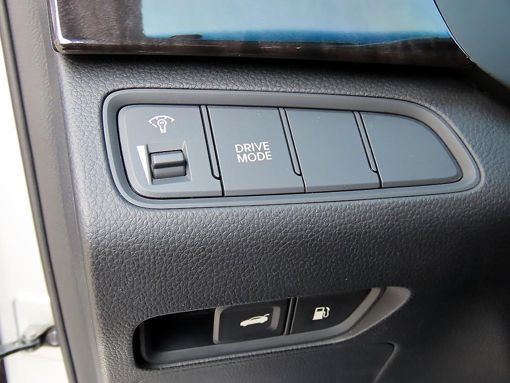 HYUNDAI Grandeur - Vista 12