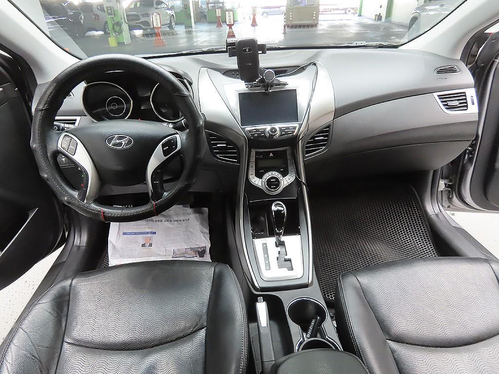 HYUNDAI Avante 2012 Plateado - Importación desde Corea - HF Imports Iquique - Foto 9