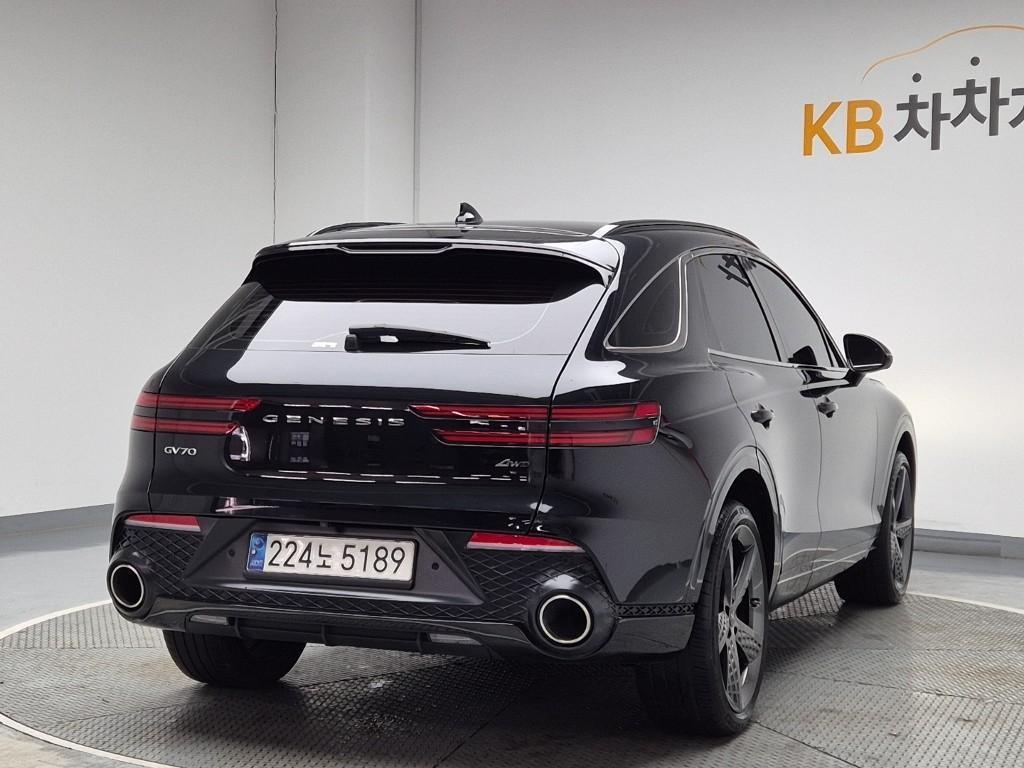 Genesis GV70 - Vista 3