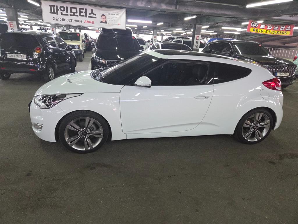 HYUNDAI Veloster - Vista 4