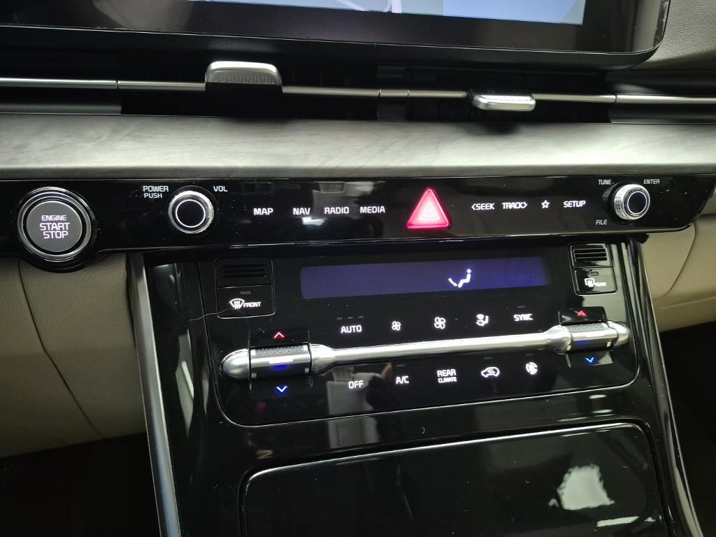 KIA Carnival - Vista 10