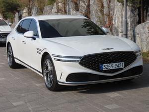 Genesis G90 - Vista 4