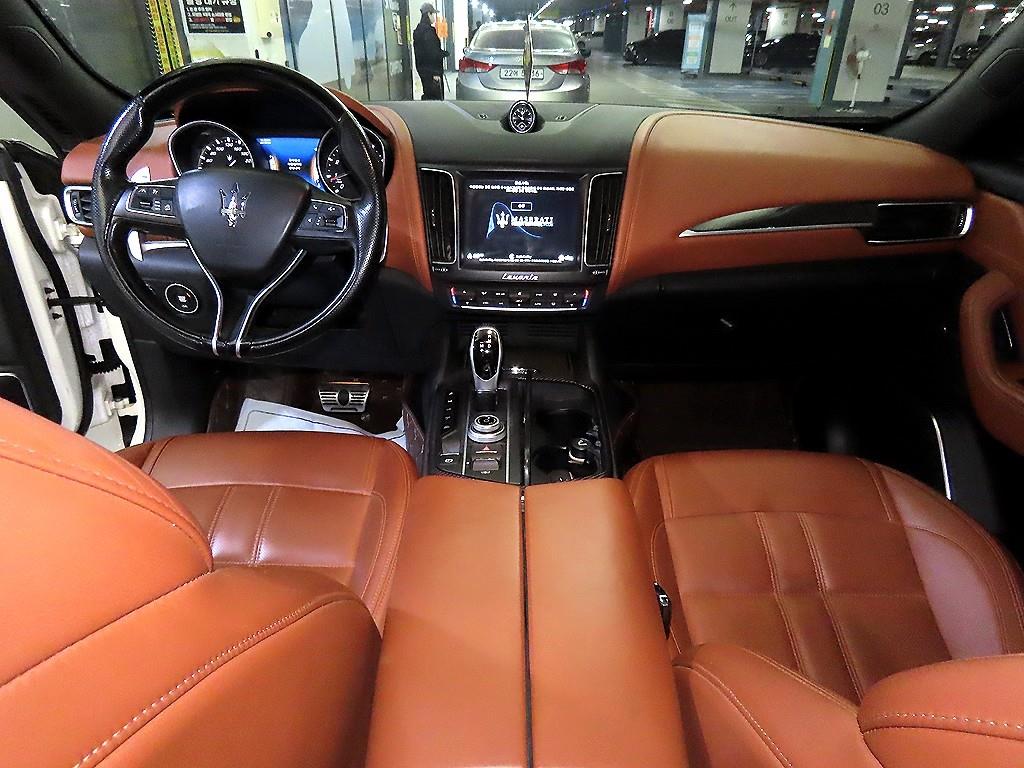 Maserati Levante - Vista 10