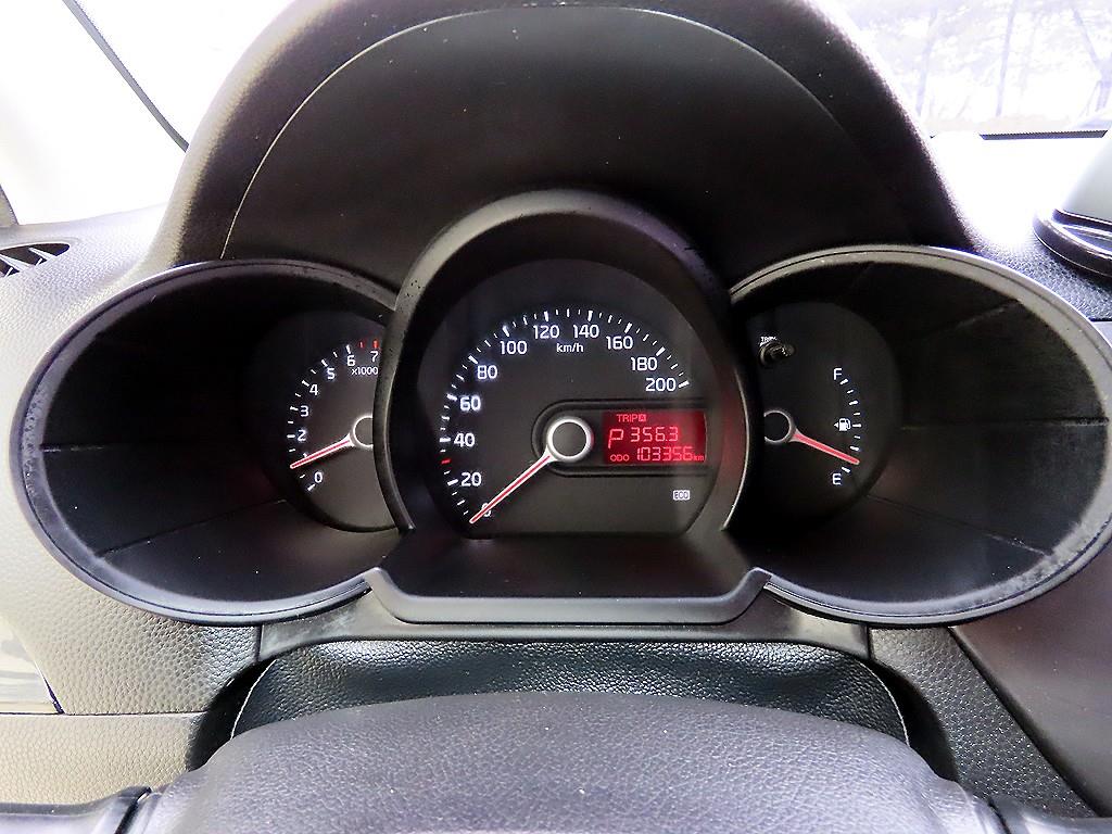 KIA Morning - Vista 9