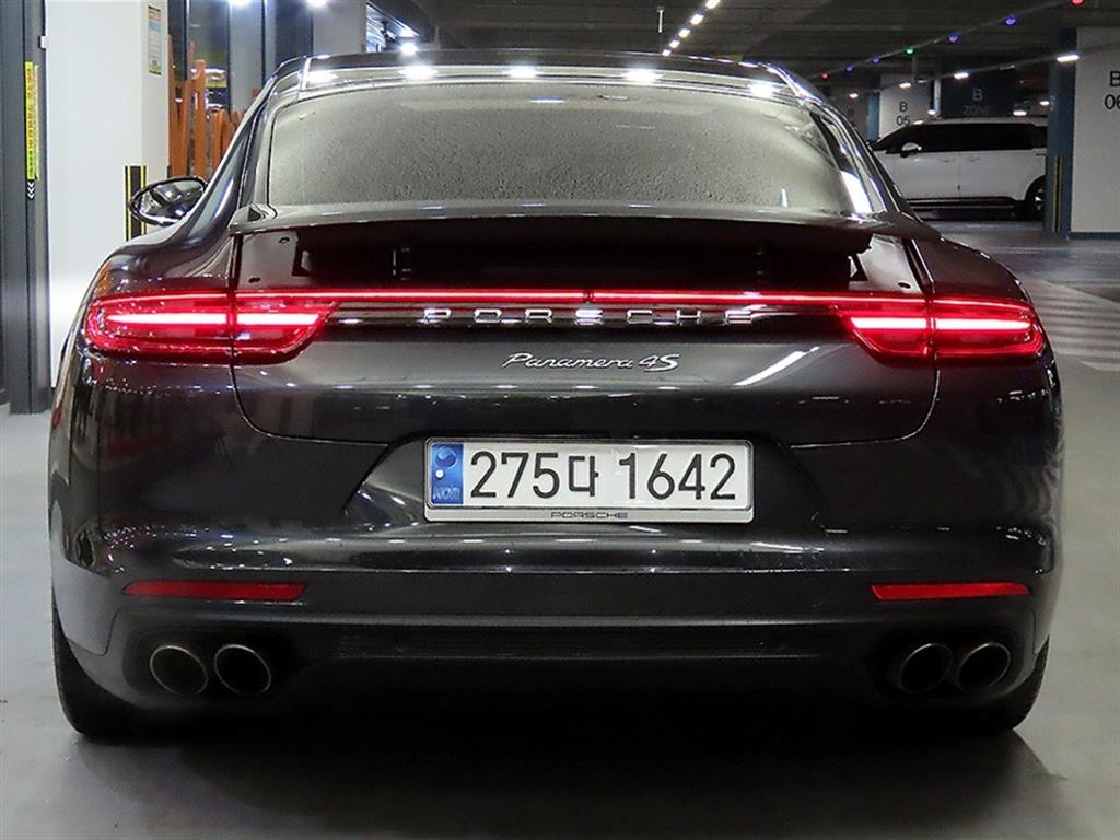 Porsche Panamera - Vista 5