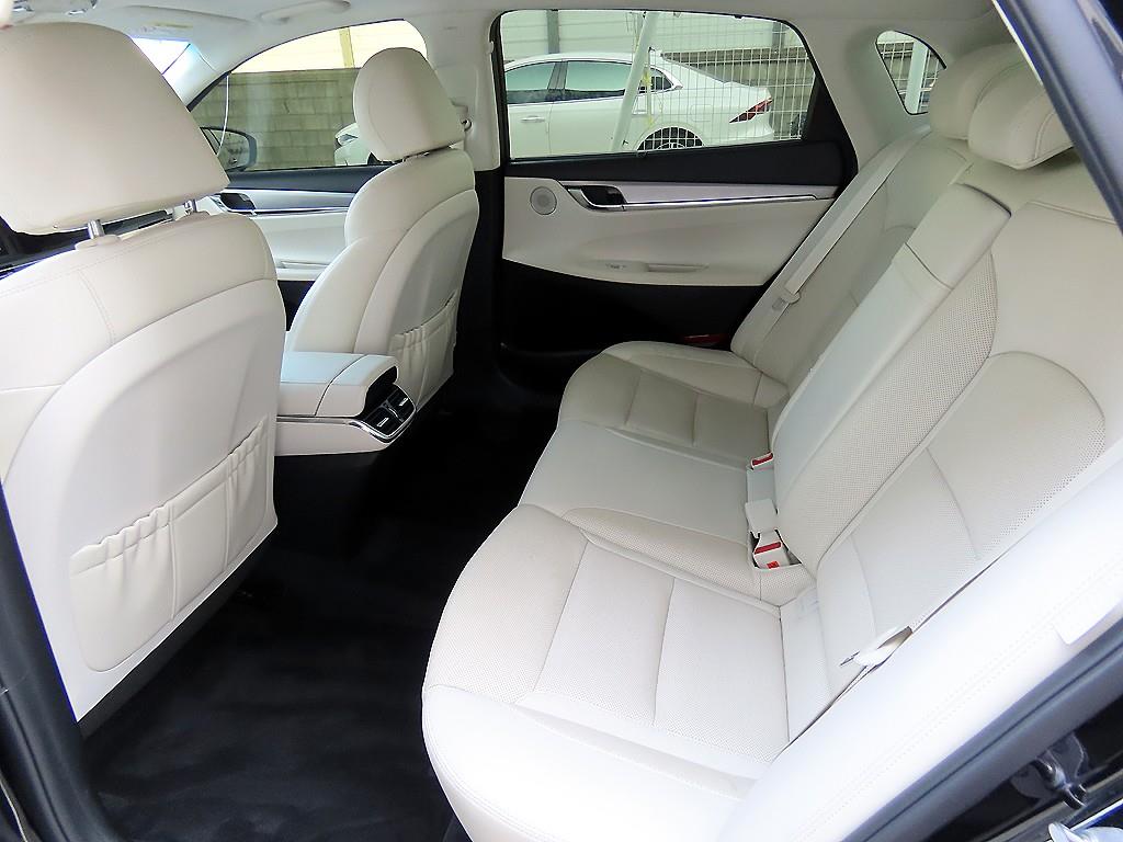 HYUNDAI Grandeur - Vista 6