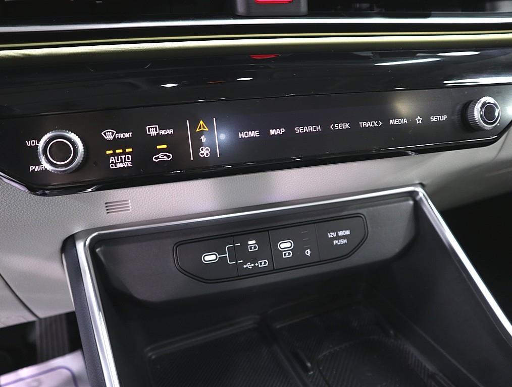 KIA Carnival - Vista 11