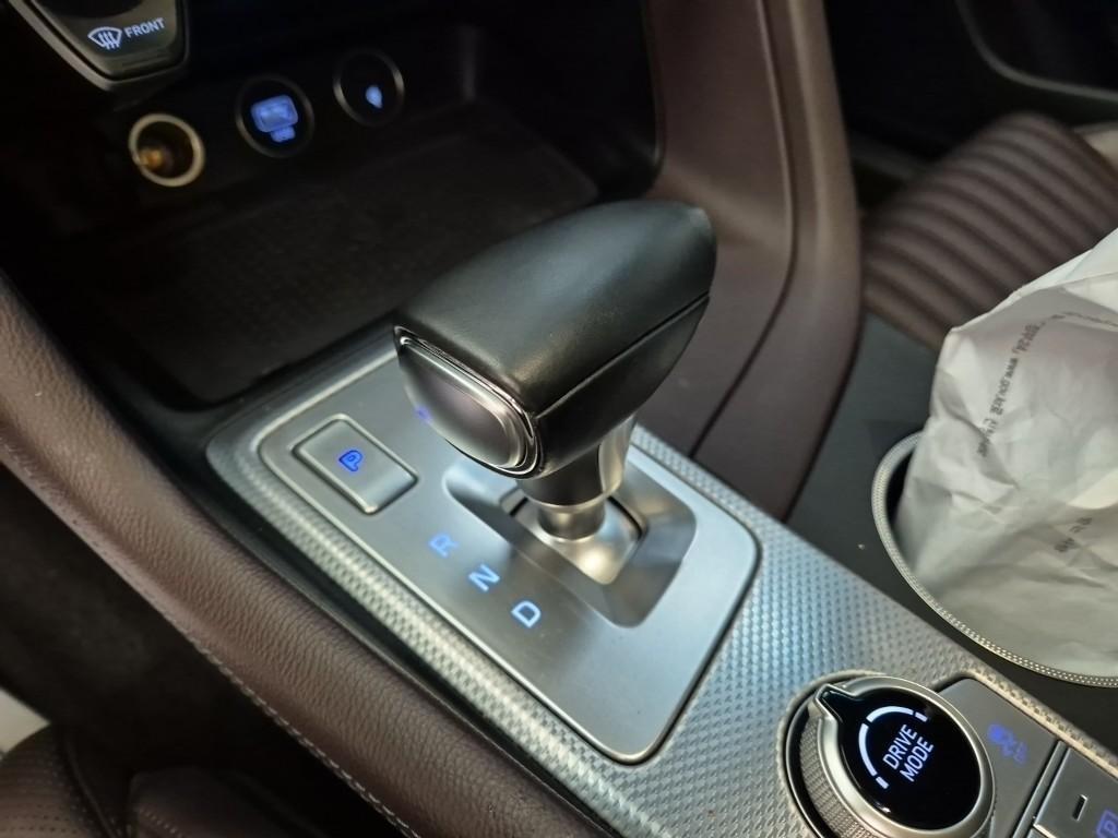 Genesis G70 - Vista 8