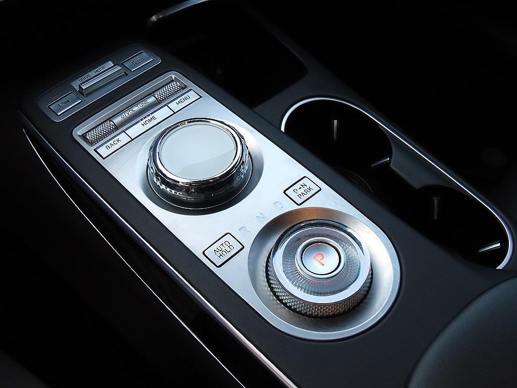 Genesis GV70 - Vista 11