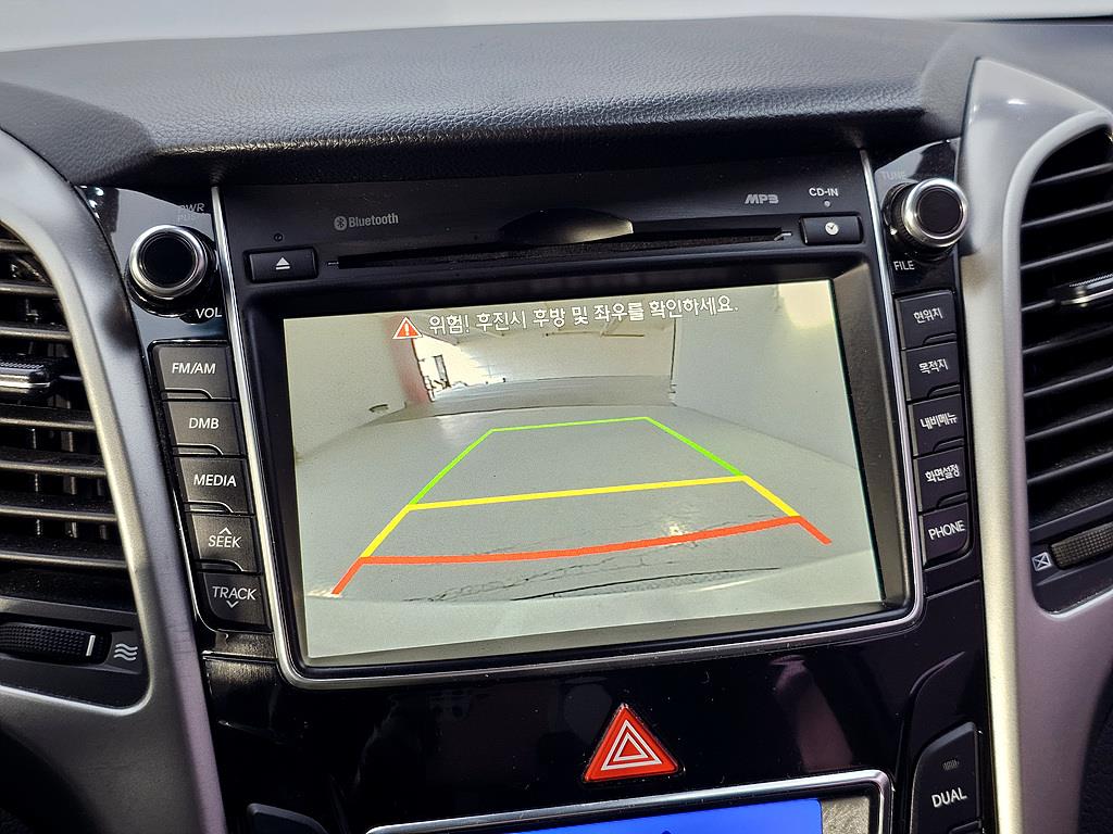 HYUNDAI i30 2016 Blanco - Importación desde Corea - HF Imports Iquique - Foto 17