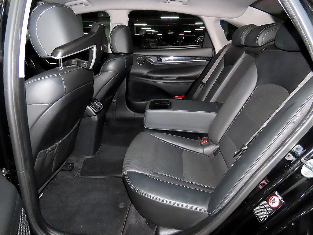 HYUNDAI Grandeur - Vista 7