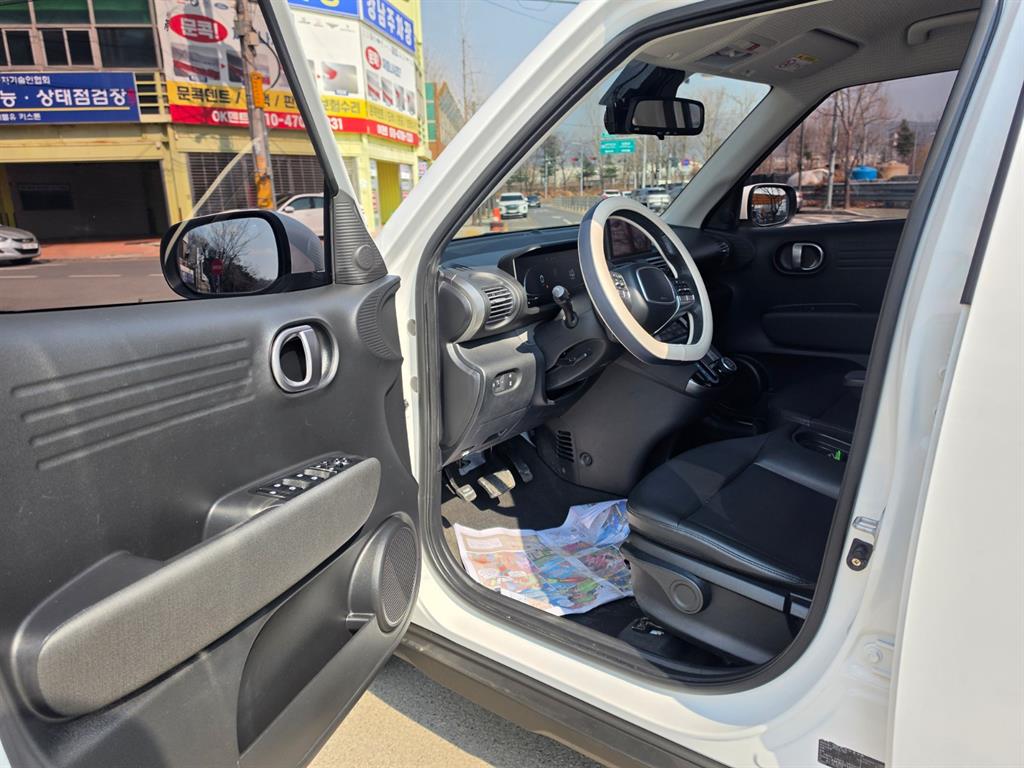 HYUNDAI Casper - Vista 9