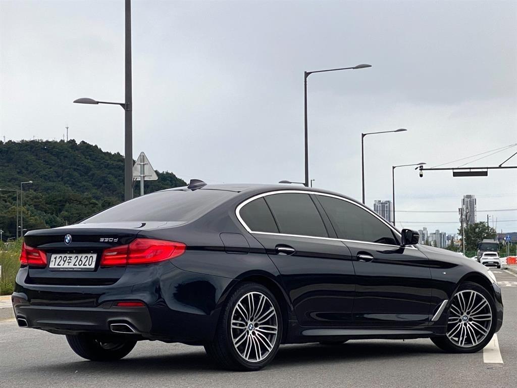 BMW 5 Series - Vista 4