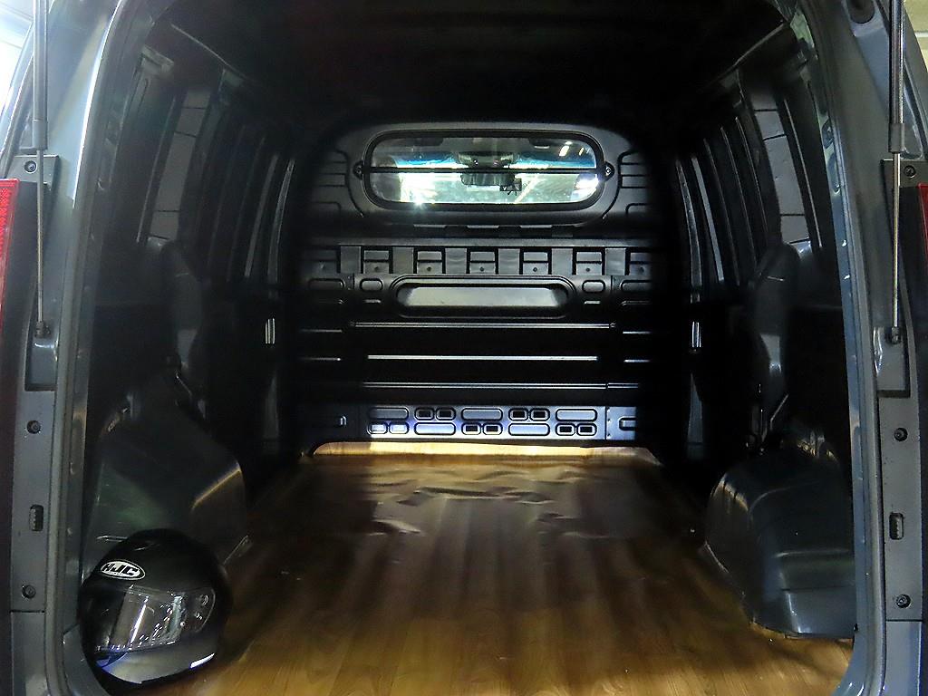 HYUNDAI Staria 2025 Gris - Importación desde Corea - HF Imports Iquique - Foto 18